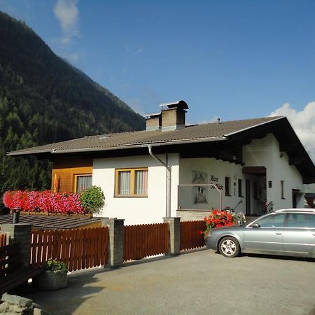 Haus Dorfblick Hotel Prägraten Eksteriør billede