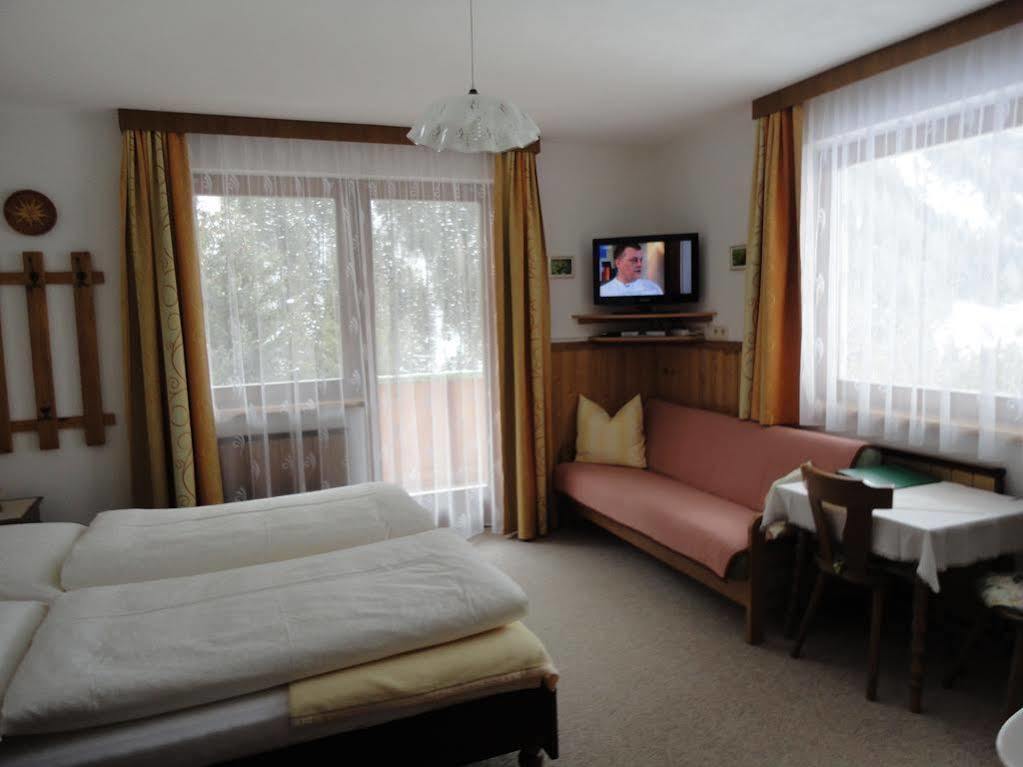 Haus Dorfblick Hotel Prägraten Eksteriør billede