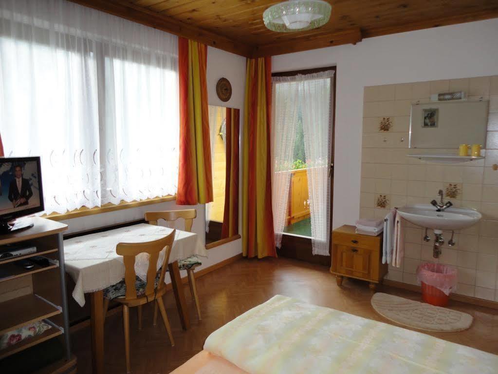Haus Dorfblick Hotel Prägraten Eksteriør billede